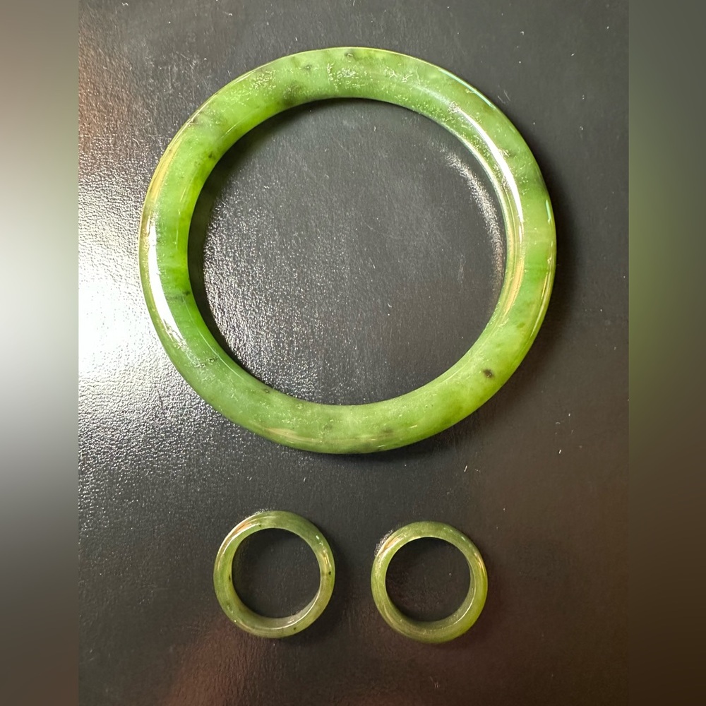 Matching JADE Bangle & Rings - Picture 8 of 8